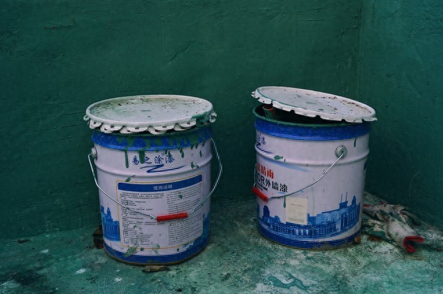 铁门油漆种类_喷金属漆_金属漆特性