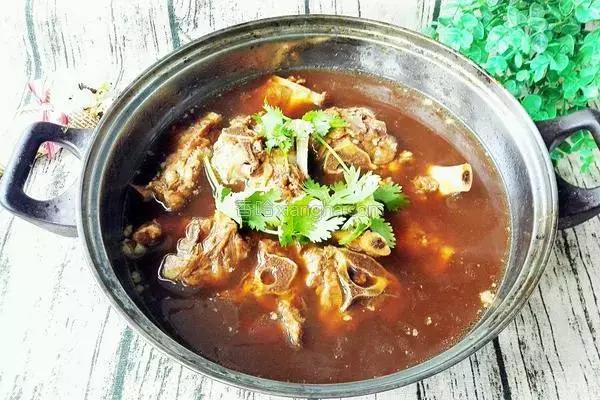 黑料网：受够了清汤和麻辣两种口味，你需要这样的火锅！