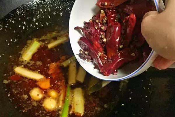 清油和牛油哪个好吃_火锅做法大全_经典火锅食谱