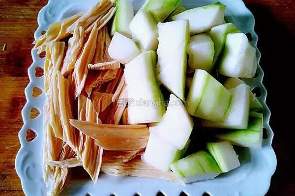 火锅做法大全_经典火锅食谱_清油和牛油哪个好吃