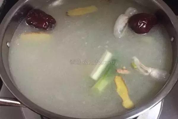 火锅做法大全_经典火锅食谱_清油和牛油哪个好吃