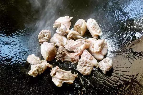 清油和牛油哪个好吃_经典火锅食谱_火锅做法大全