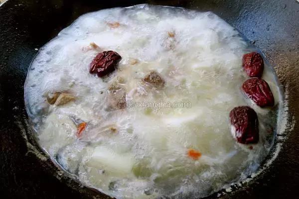清油和牛油哪个好吃_经典火锅食谱_火锅做法大全